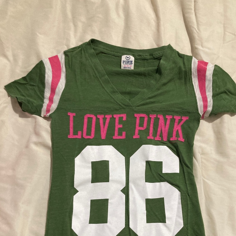 V neck t shirt